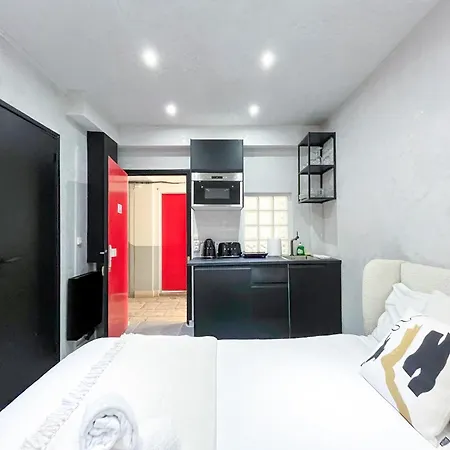 Apartment 11 - Champs-elysees